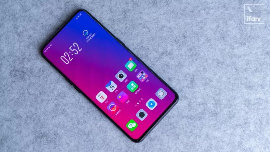 智能手机的2018 一场对“刘海”的围剿战争